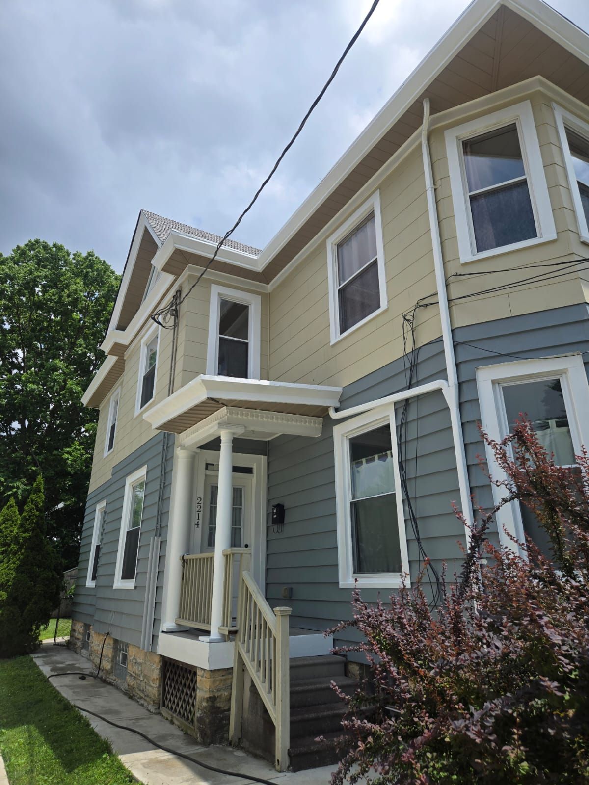 Completed exterior painting project on a Cincinnati home